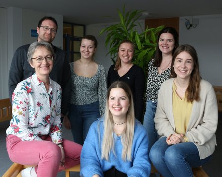 Bild mit Pflegeeltern