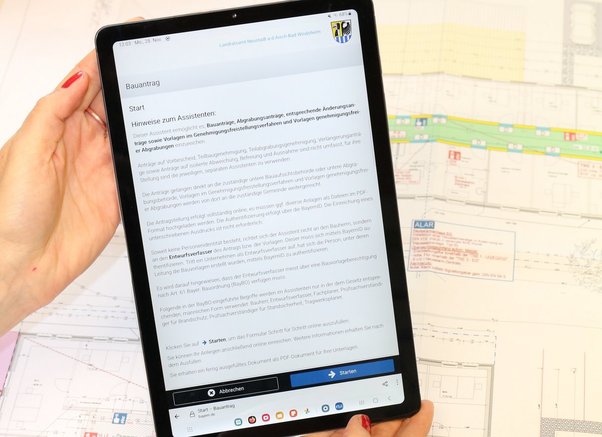 Tablet wird präsentiert