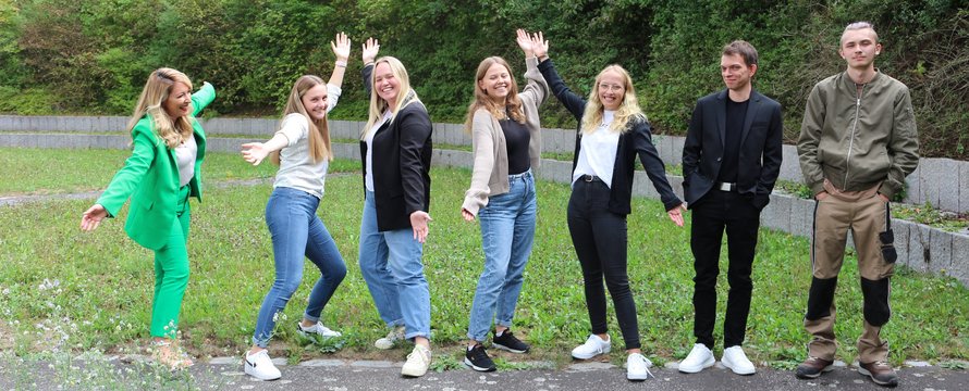 Gruppenfoto der Azubis vom Jahr 2022