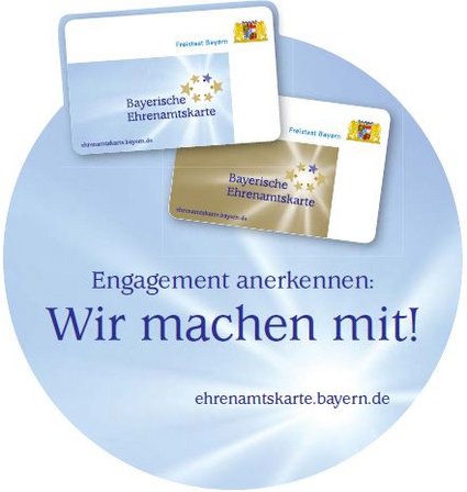Logo Ehrenamtskarte Logo mit der blauen und der goldenen Ehrenamtskarte mit dem Slogan "Wir machen mit"