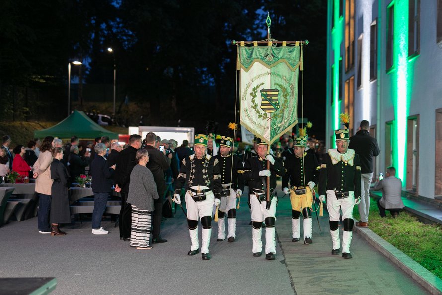 Bergmänner beim Umzug zum Tag der offenen Tür