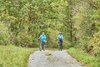 Radfahren und Kneippen trainieren und stärken das Immunsystem. 