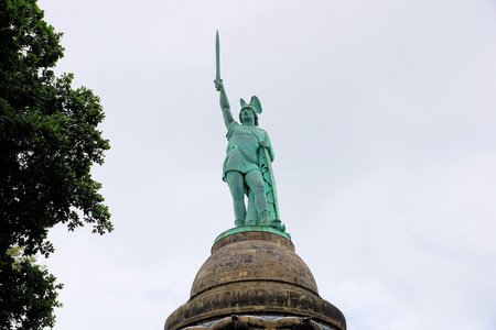 Hermann der Cherusker, Germanen-Darstellung am Hermannsdenkmal © pixaby